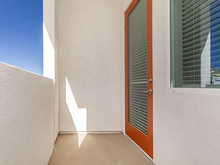 Agate at Palm Desert Apartment Homes — Photo 21