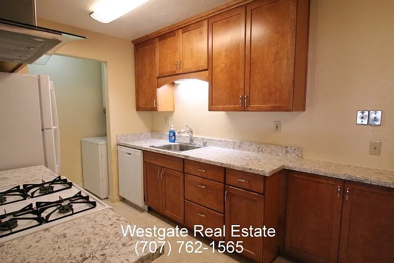 Updated 2/2 Ground Level Windsong Condo - 8201 Camino Colegio #115 — Photo 2