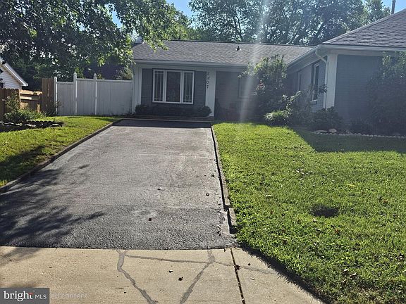 2nd image of 2807 Birdseye Ln