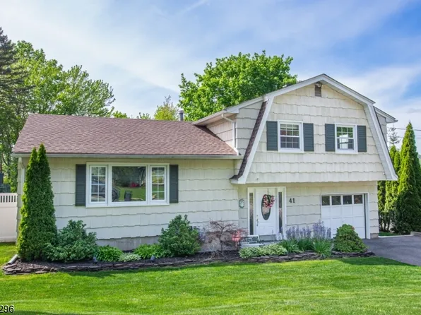 41 Scrivani Dr, Wanaque Boro, NJ 07465