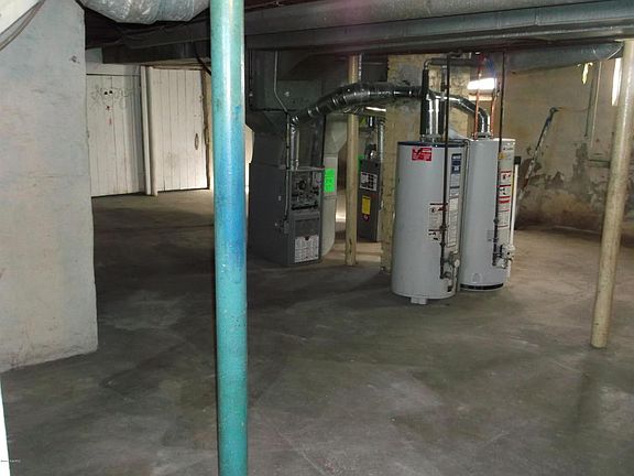 2nd image of 766 5th St NW