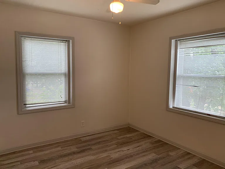 3401 Central St — Photo 9