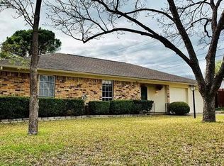 4018 Westerly Rd, Benbrook, TX 76116