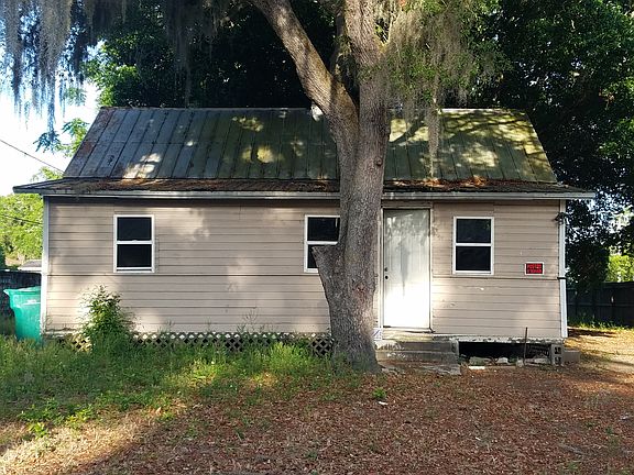 3rd image of 1202 S Dewey St