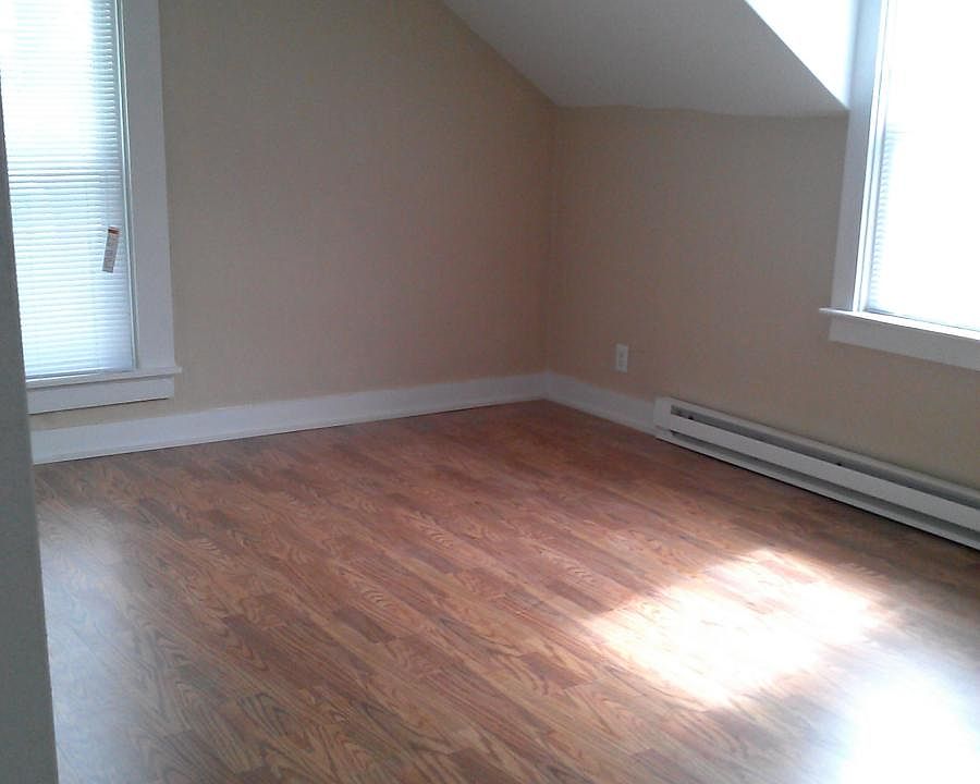 Large Bedroom