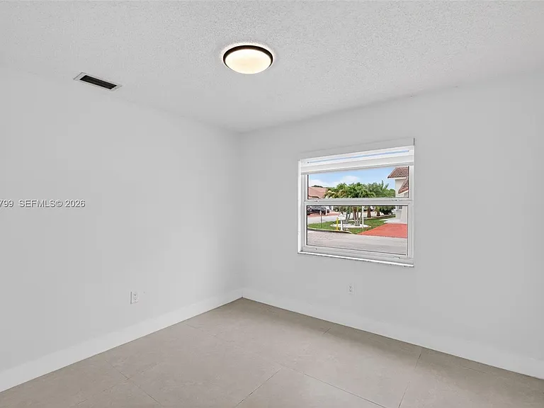 4530 SW 143rd Pl — Photo 24