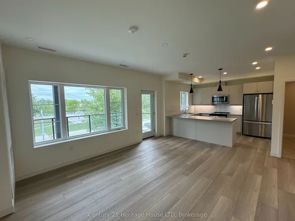 119 Lincoln St #304, Welland, ON L3C 7C3