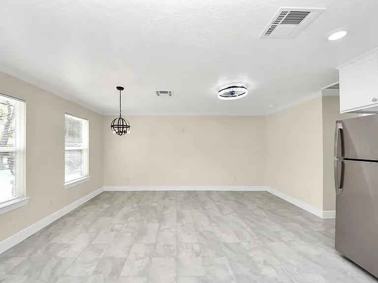 7066 Villa Dr #A — Photo 13