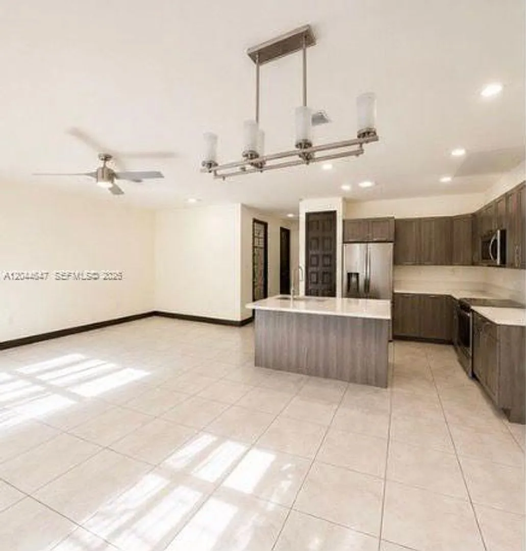 15668 NW 91st Court, Miami Lakes, FL 33018 - 6359 — Photo 2