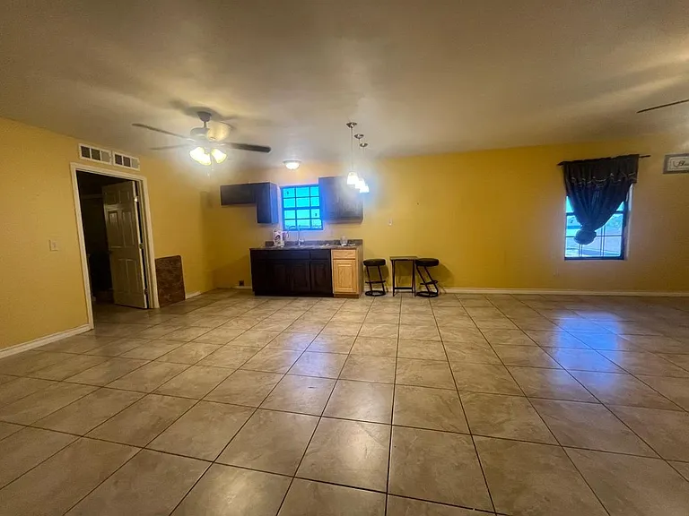 9001 Tulane Dr #UPSTAIRS — Photo 3