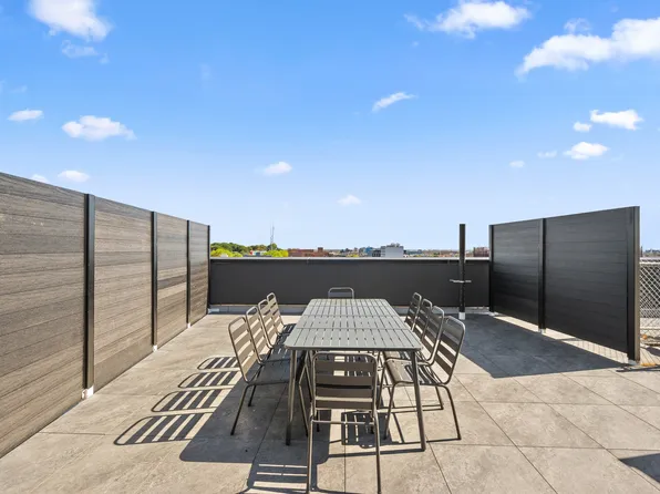 48 Somers Street image 18 of 20