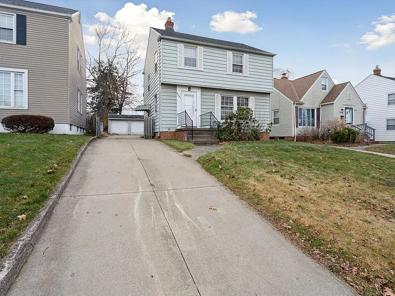 9504 S Highland Ave — Photo 2