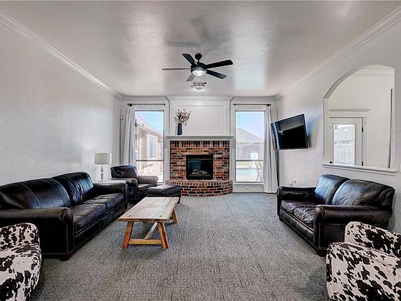 4th image of 14624 Paddington Ave