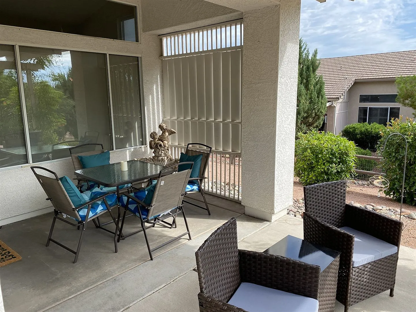 Great Location! Comm Pool & Hot Tub! — Photo 3