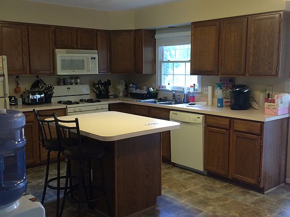 5th image of 6820 Red Rose Village Dr