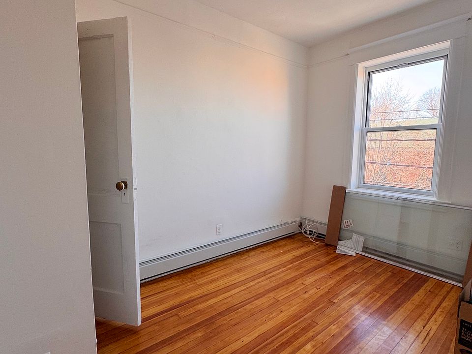1st image of 160 Saint Marys Ave #4