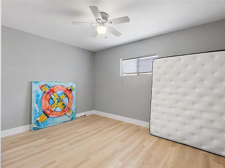 3926 Helena St NE — Photo 25