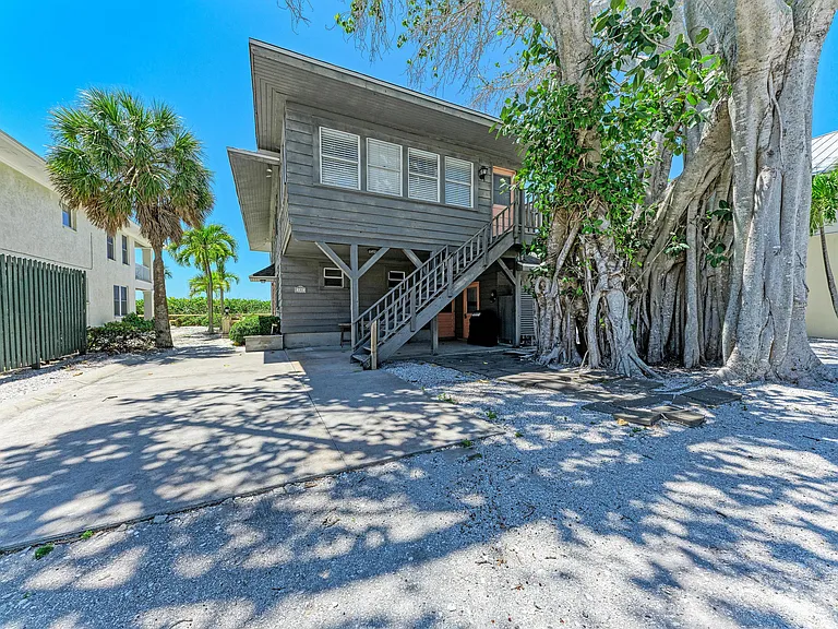 102 Palmetto Ave — Photo 50