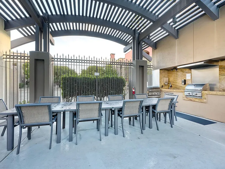 1270 Cleveland Ave #320 — Photo 29