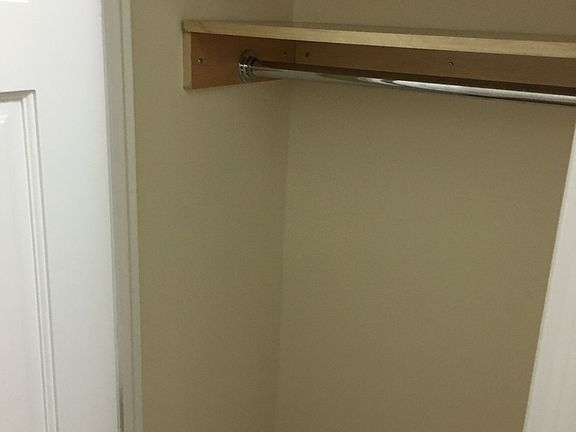 4th image of 2554 35th St #4