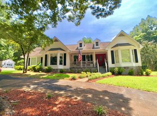 225 Laurel Park Dr, Cleveland, GA 30528