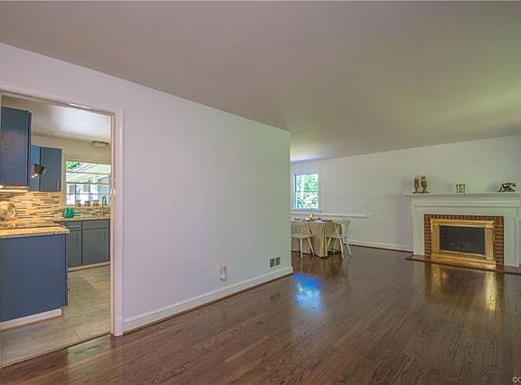4th image of 7534 Brisbane Dr