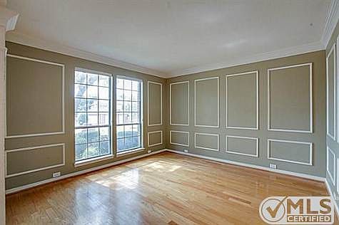 4th image of 2712 Glasgow Ct