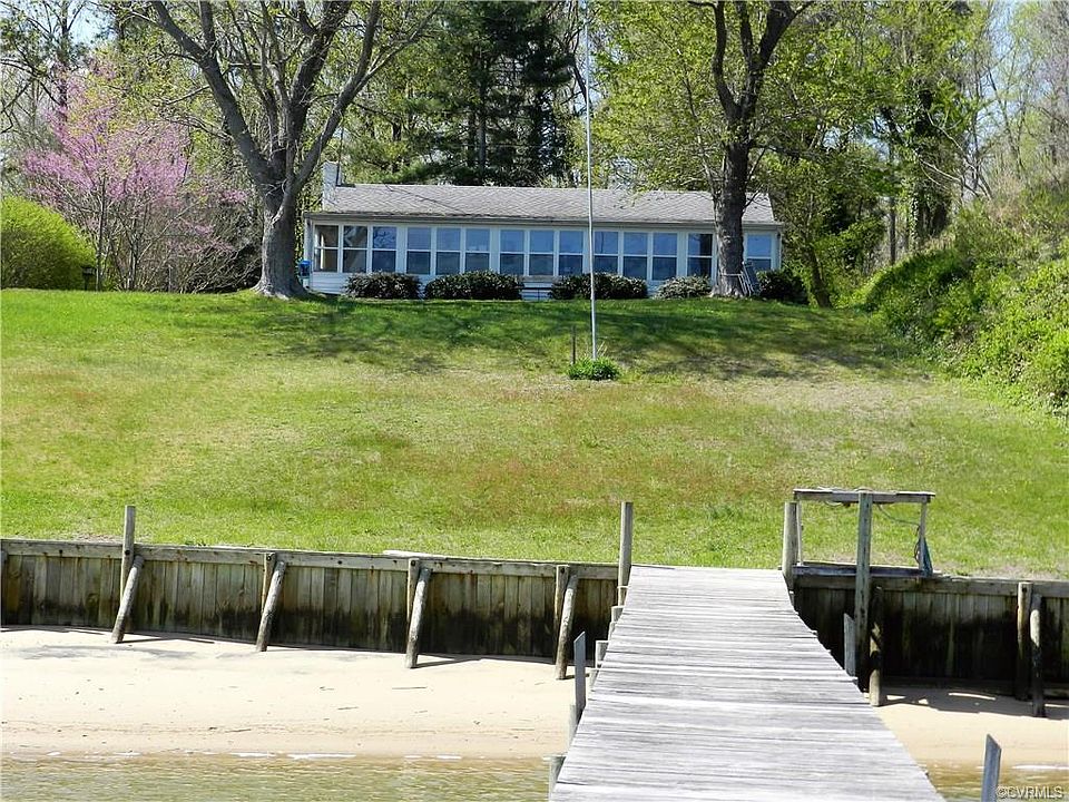 1st image of 34 Jamaica Shores Pl