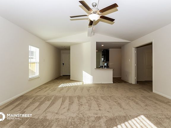 4th image of 26885 Steinbeck Dr
