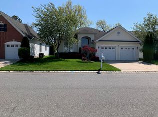 8 Crooked Stick Rd, Jackson, NJ 08527