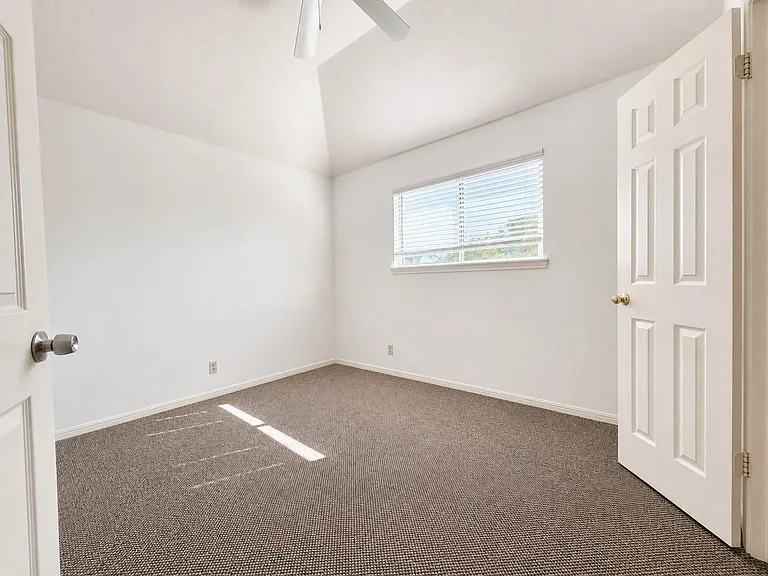 6303 Carissa Ct — Photo 11