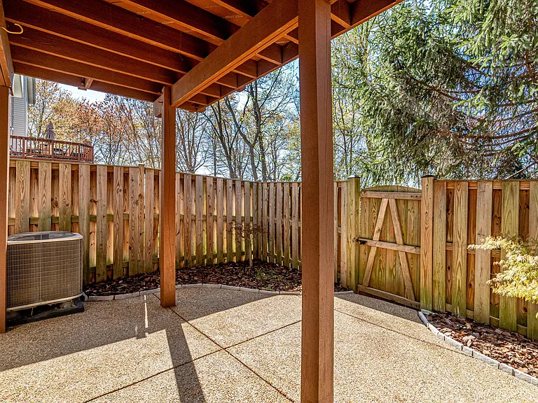 6412 Warren Point Ct — Photo 30