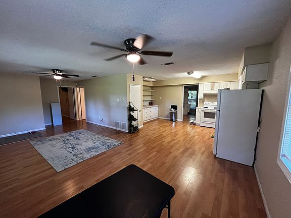 3rd image of 5111 Sunbird Dr