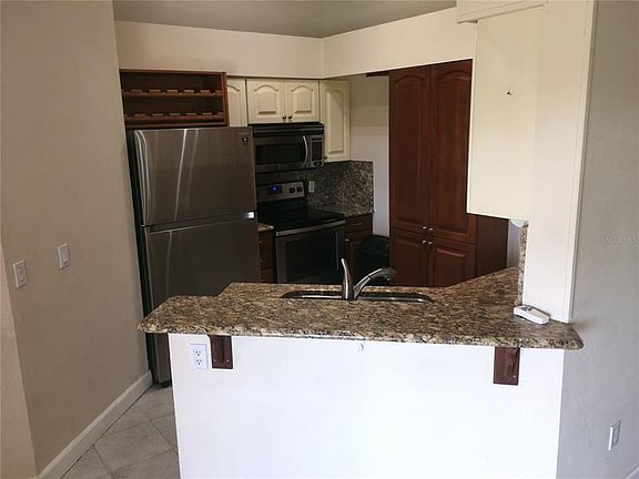 5th image of 4854 Normandy Pl #201