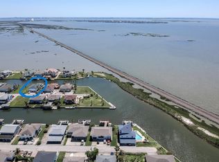 1255 Sailfish St, Bayou Vista, TX 77563