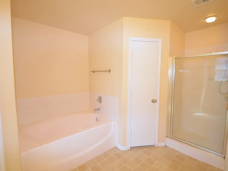 2408 Ryan Dr — Photo 13