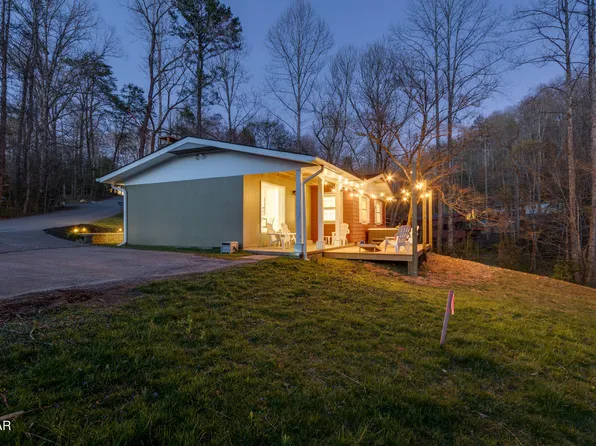 524 Reba Ln, Gatlinburg, TN 37738