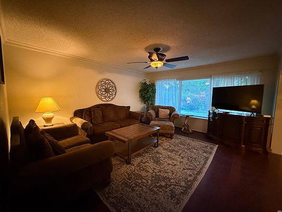 3rd image of 1506 W Ray Ave