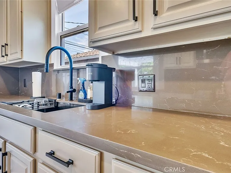 4515 Greenmeadows Ave — Photo 9