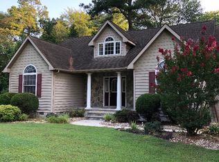 8233 Hearns Pond Rd, Seaford, DE 19973