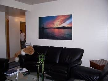 3rd image of 6733A Cloverdale Blvd