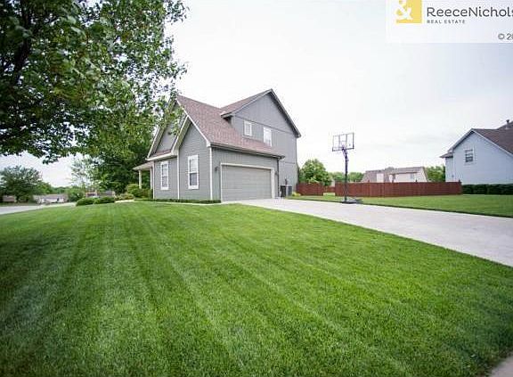 2nd image of 1510 SW Twincreek Pl
