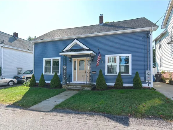 23 Meadow Ave, Cumberland, RI 02864