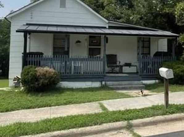 313 Rhodenizer St, Danville, VA 24540