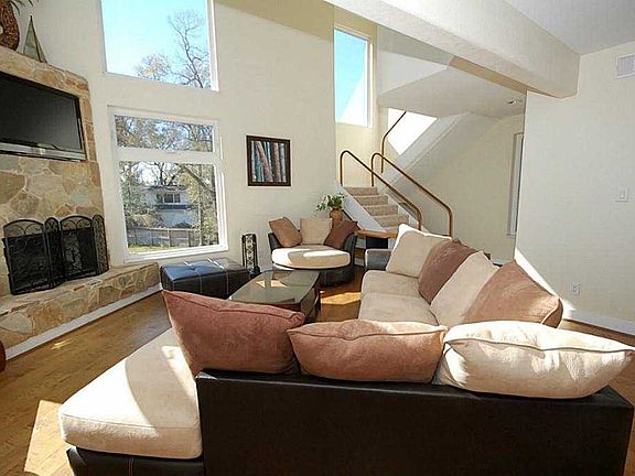 5th image of 570 Surf Oaks Dr