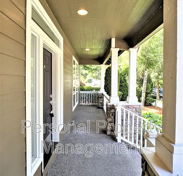 17409 NE 32nd St — Photo 2