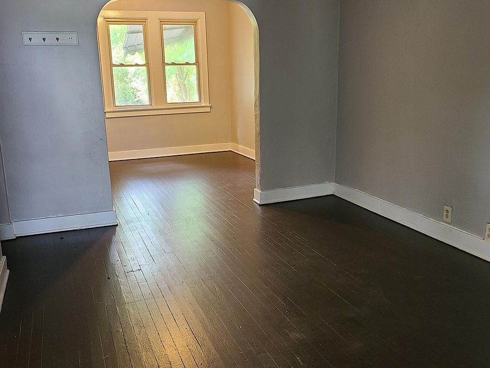 2nd image of 6061 Plainview Ave