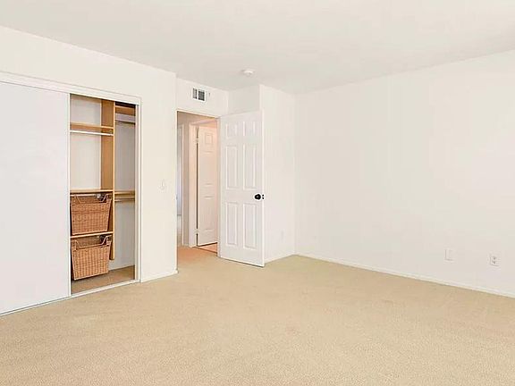 3rd image of 14131 Lauramore Ct