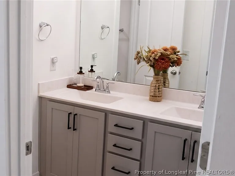 486 Falls Creek Dr — Photo 17