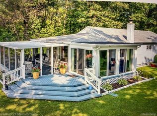 342 N Russell Dr, Russell Island, MI